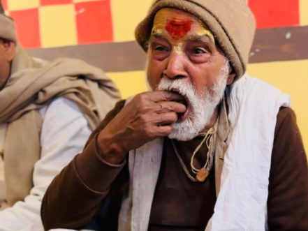 Feed 51 Devotees & 21 Sanyasis