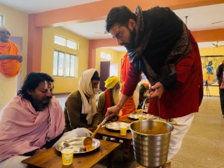 Feed 101 Devotees & 51 Sanyasis
