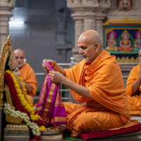 Saree Offer To Bhuvaneshwai Devi