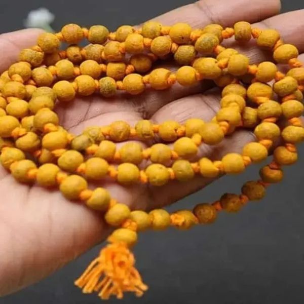 Offer Lemon and Turmeric Mala to Maa Baglamukhi
