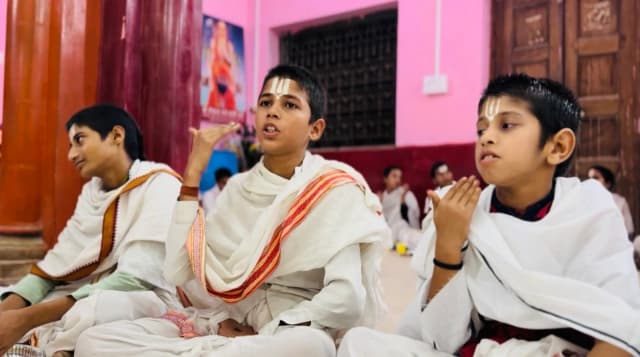 5 Batuk Brahmins Bhojan Sewa