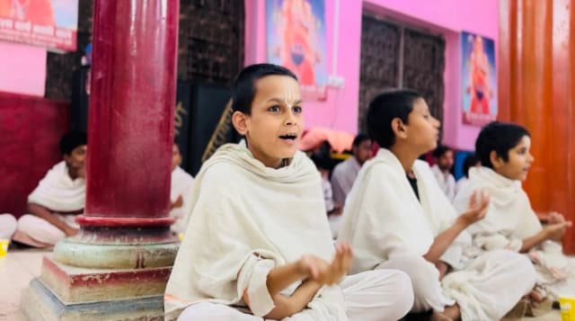 11 Batuk Brahmins Bhojan Sewa